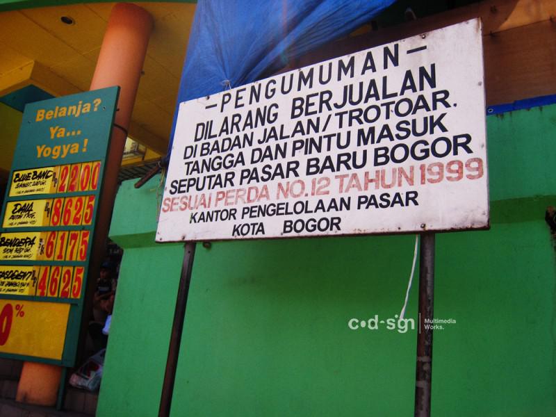 Papan nama di Pasar Bogor, 2007