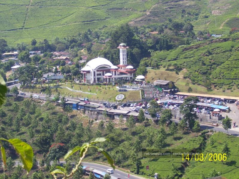 Masjid Taawun di Puncak Bogor, 2006