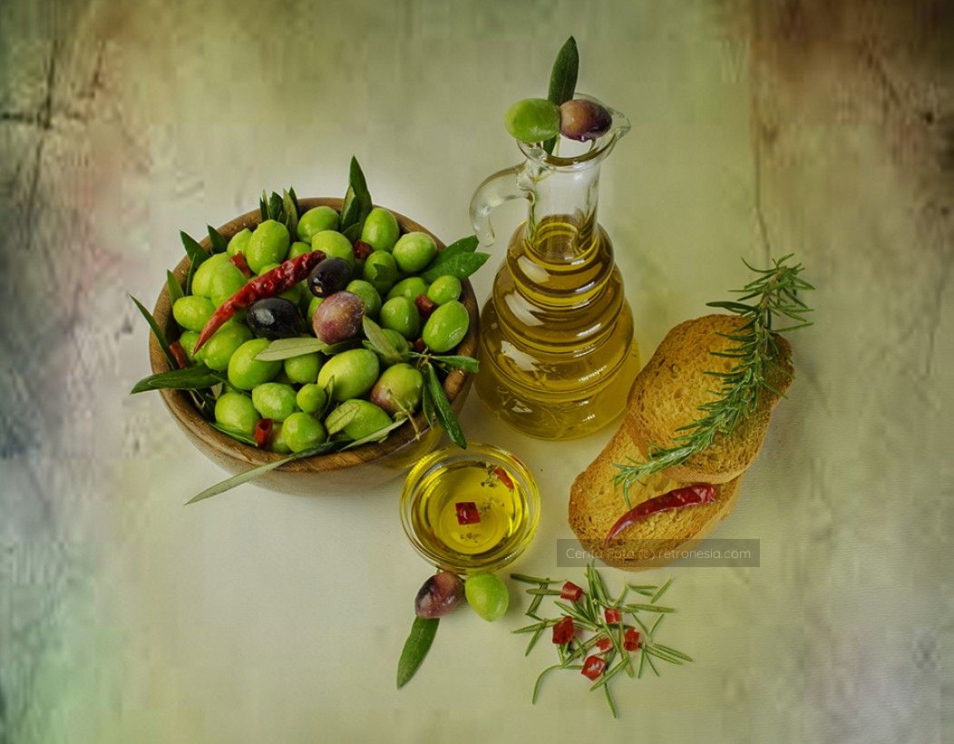 Zaitun, tanaman produktif hingga ribuan tahun (Foto Dina Said, Wikipedia)